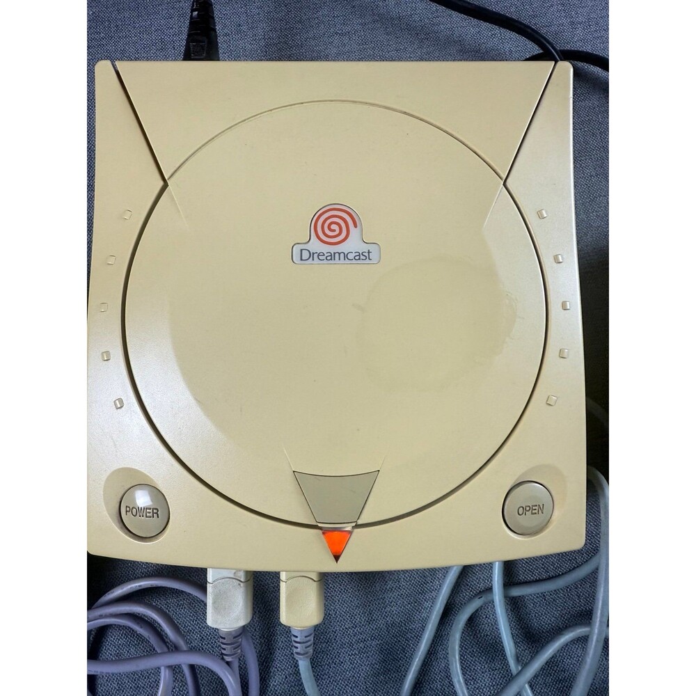 Dreamcast console with Two Controllers - Picture 4 of 7